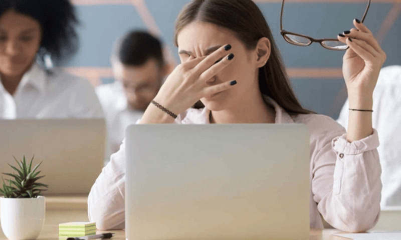 chăm sóc mắt cho dân văn phòng
