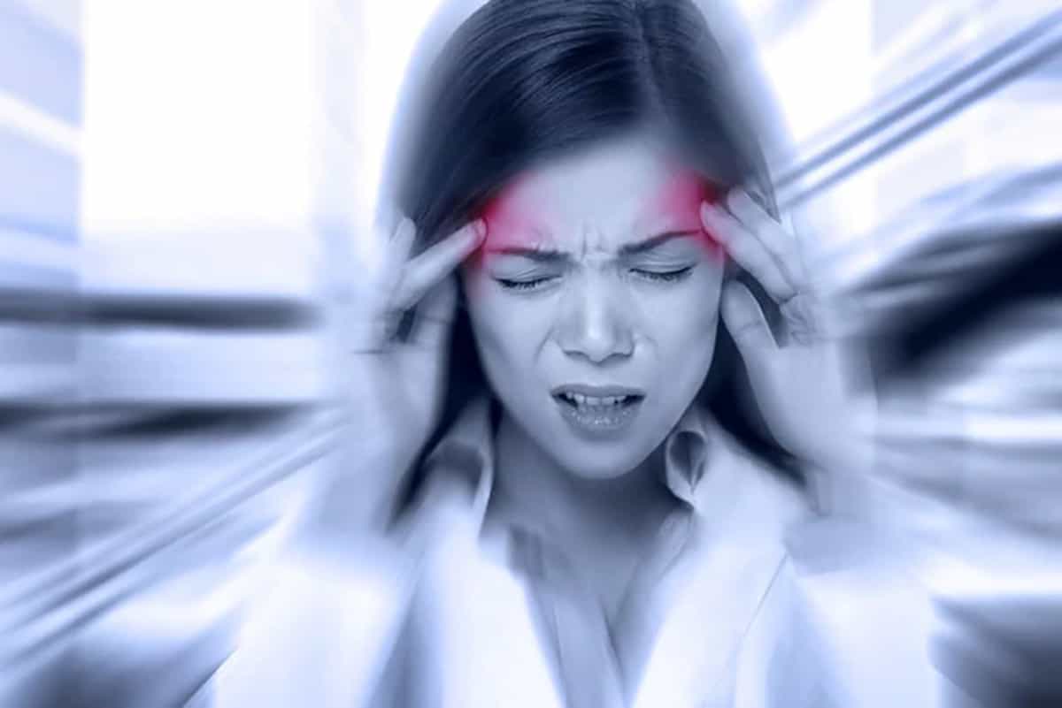 Đau đầu thường xuyên có nguy hiểm không?